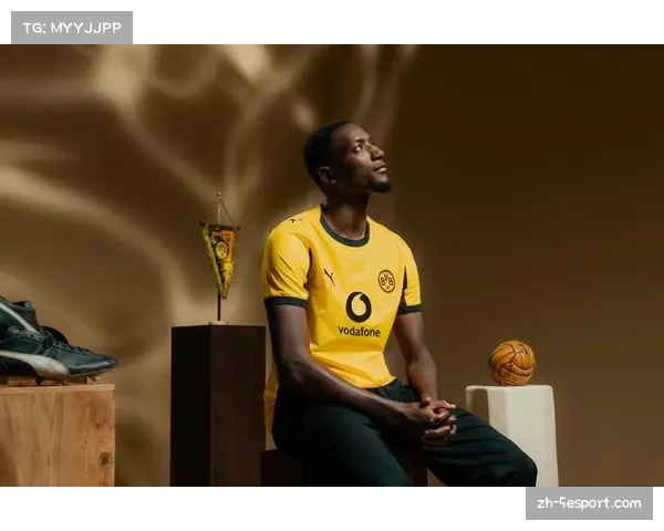 彪马与多特蒙德达成历史性的十年长约,取代耐克成为其装备供应商 彪马与多特蒙德达成历史性的十年长约,取代耐克成为其装备供应商